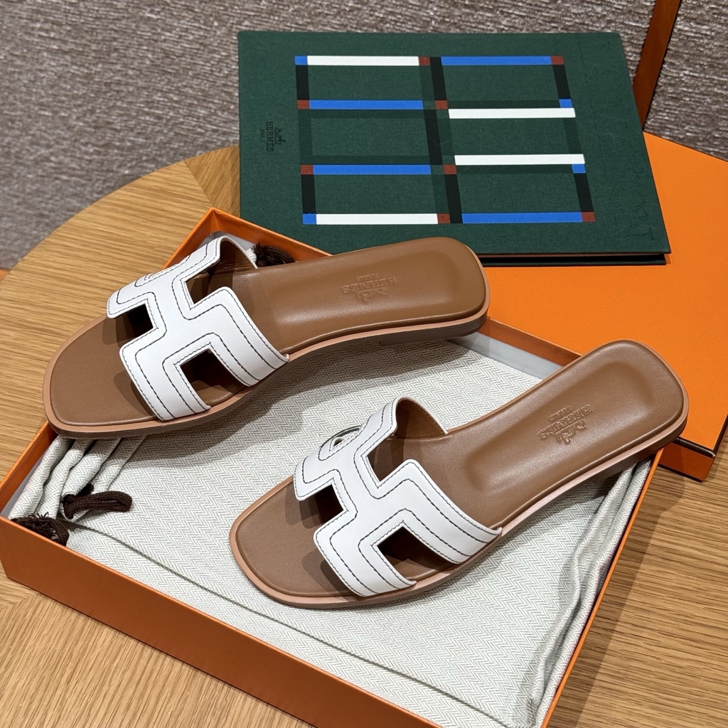 JD-450 - 181 Oran Slippers in Pure White Swift Calfskin with Genuine Leather Outsole