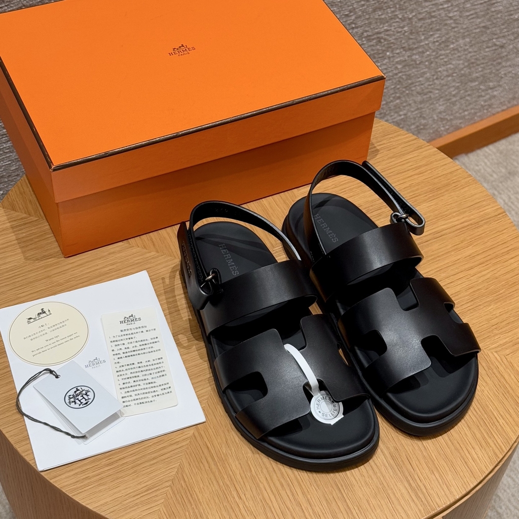 JD-520 226 Genius Women's Sandals in Black Calfskin with Rubber Outsole