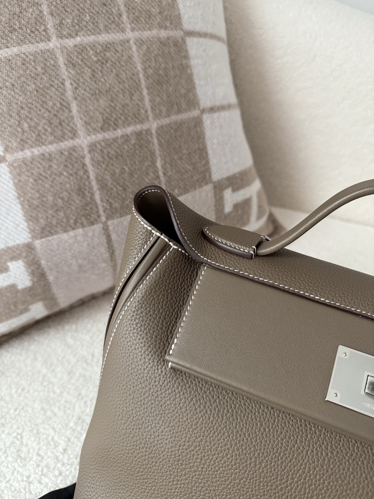 Kelly 2424 Togo Swift Leather Handbag