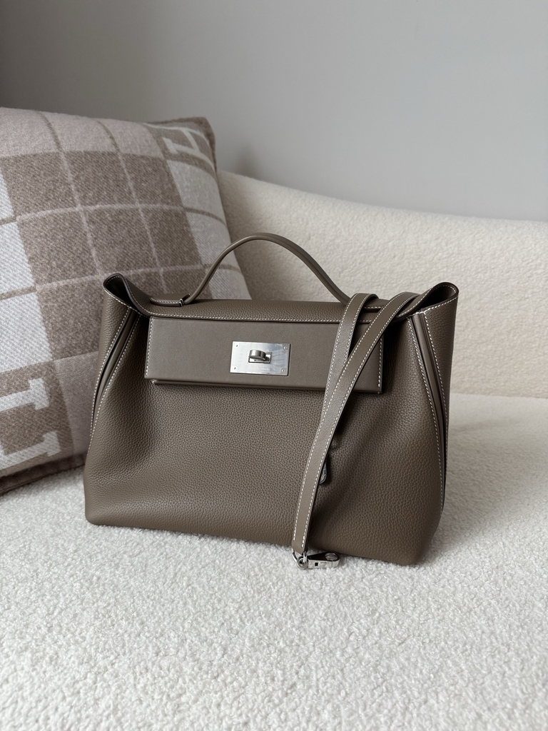 Kelly 2424 Togo Swift Leather Handbag