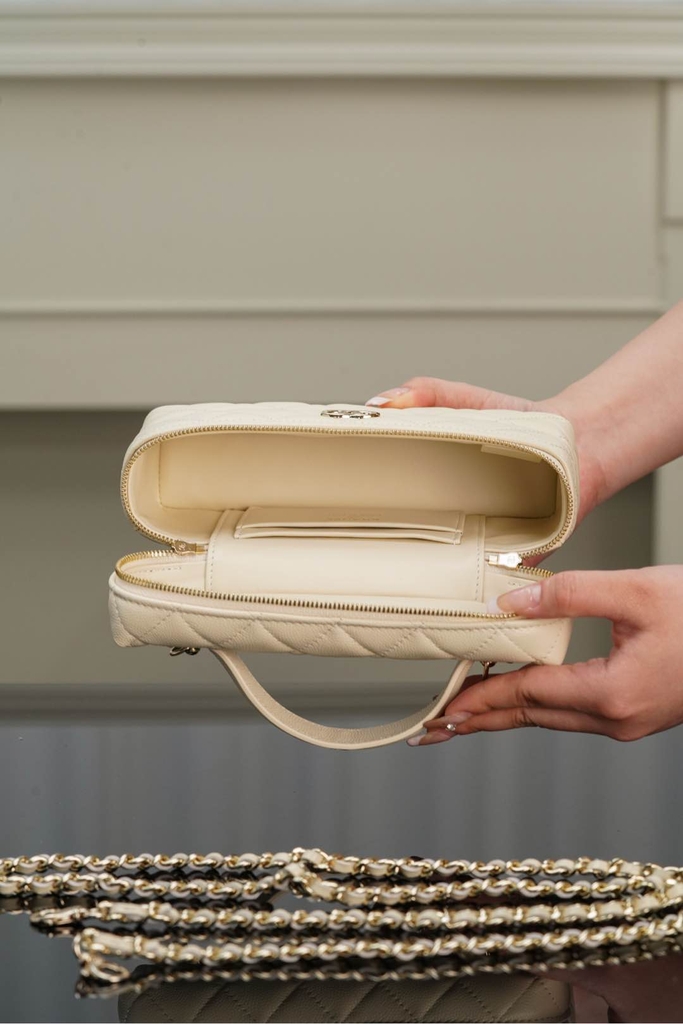 Chanel 25c Handbag Box Lychee Cowhide Cream