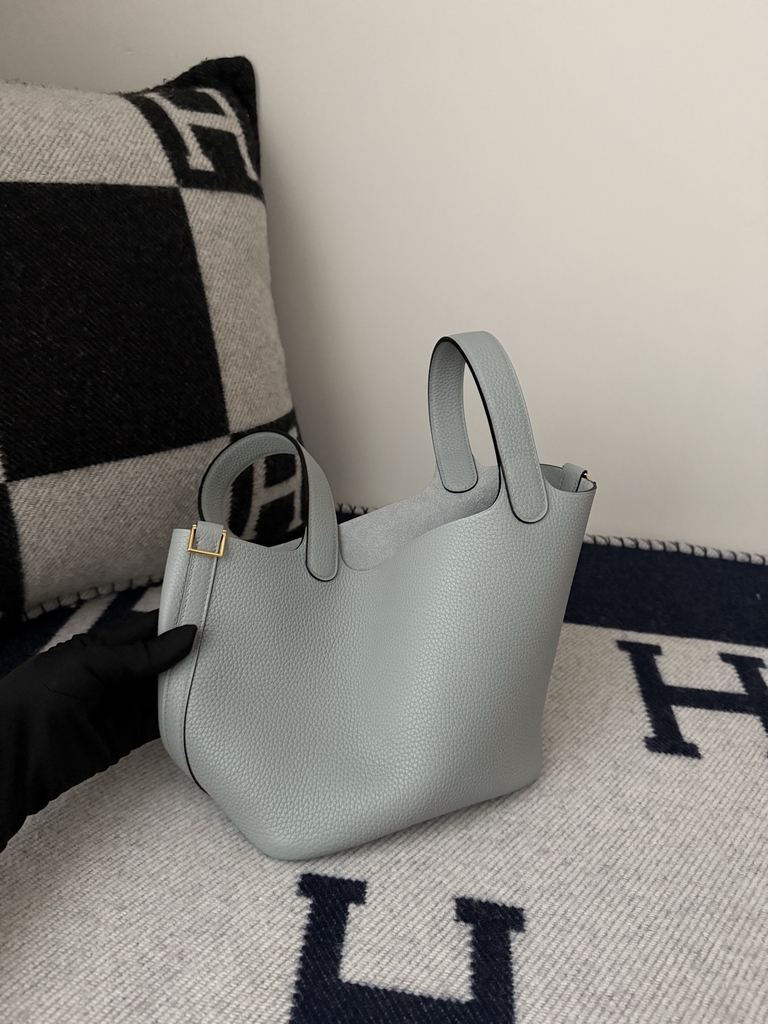 Picotin Lock 18cm Clemence Leather Tote