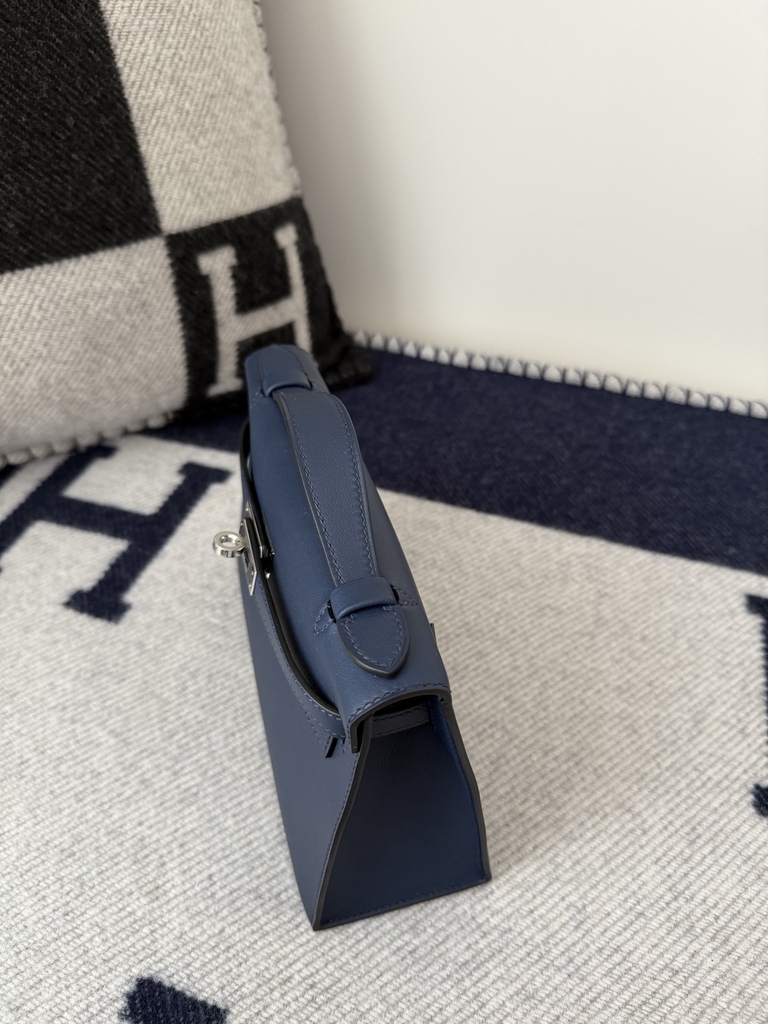 Kelly Pochette 22cm Swift Leather Bleu Sapphire