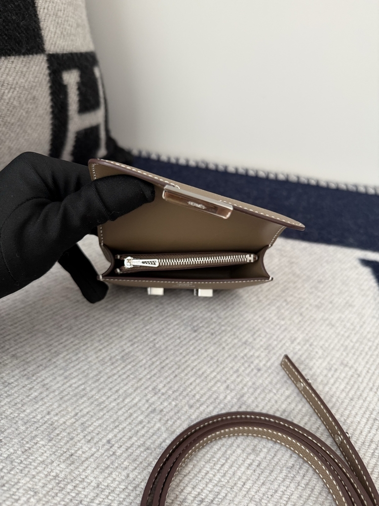 Constance Slim Card Holder Epsom Leather