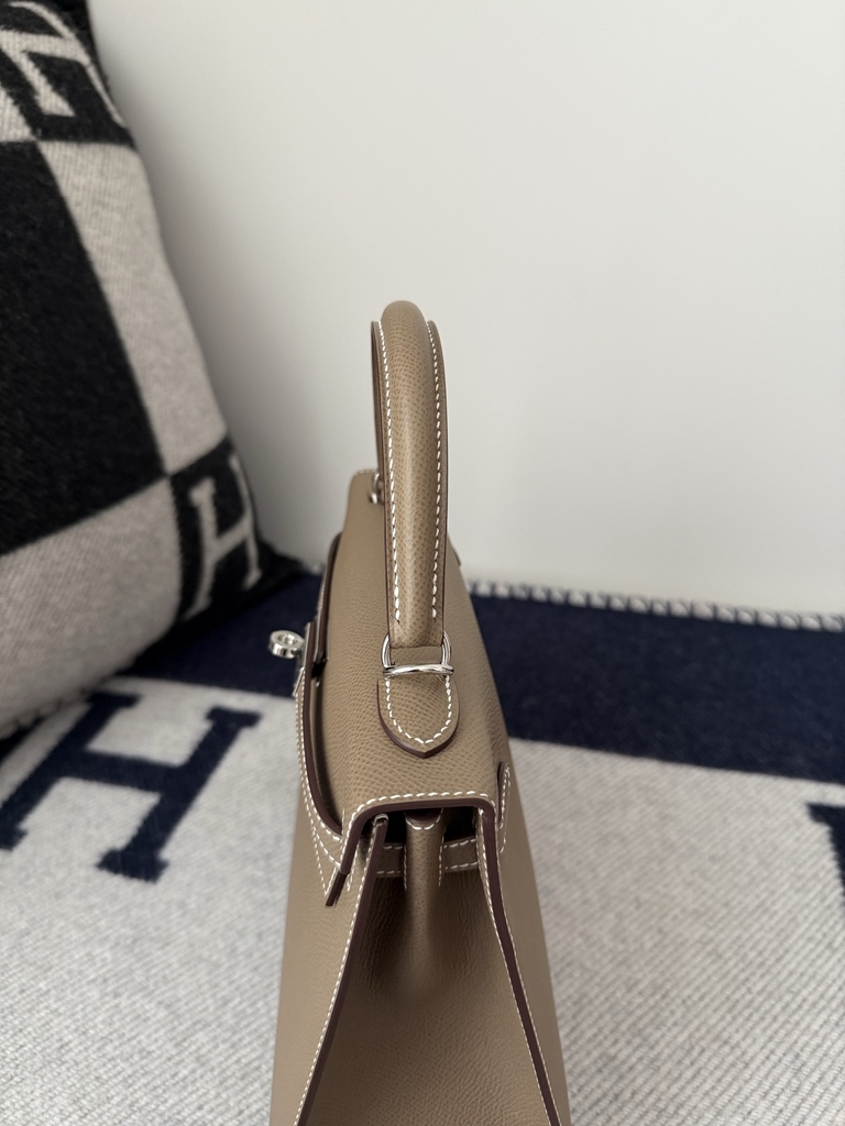 Kelly 25cm Epsom Leather Handbag in Etoupe Grey with Silver Hardware