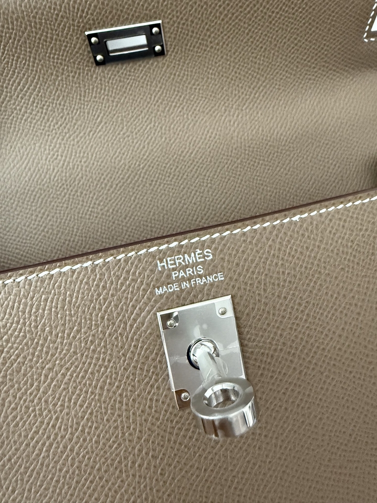 Kelly 25cm Epsom Leather Handbag in Etoupe Grey with Silver Hardware