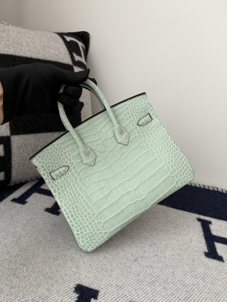 Birkin 25cm Matte Porosus Crocodile - HCP Water Dyed Vert Deau with Gold Hardware