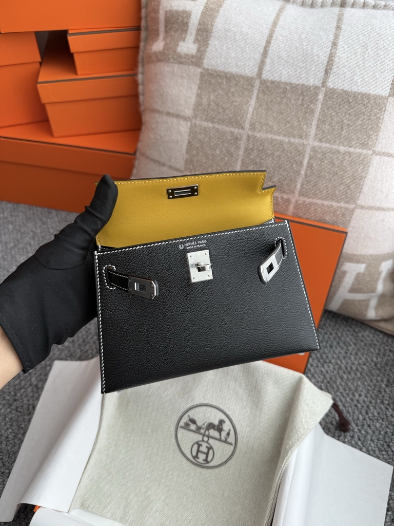 Kelly Mini II Chevre Goat Leather Black Amber