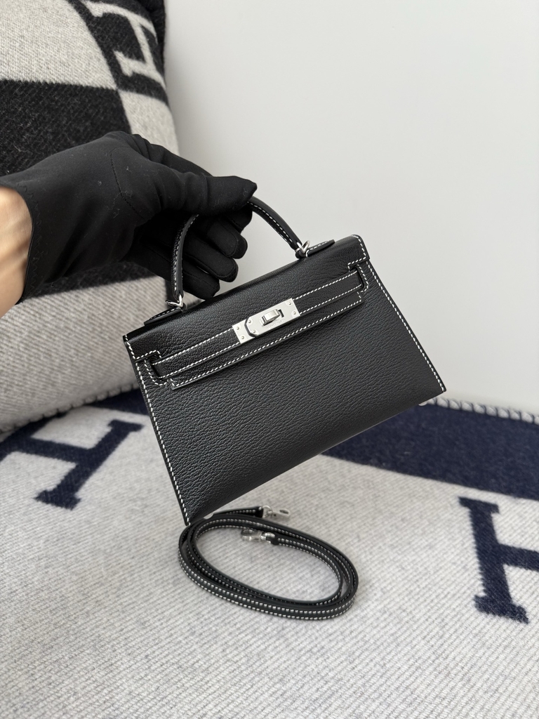 Kelly Mini II Chevre Goat Leather Black Amber