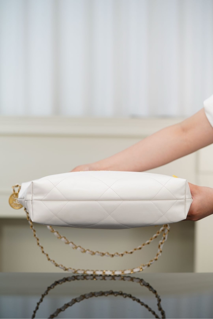 Channel 22P Spring Summer New Small White Handbag with Gold Buckle