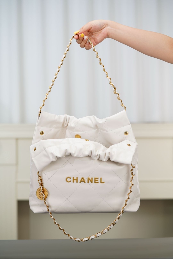 Channel 22P Spring Summer New Small White Handbag with Gold Buckle