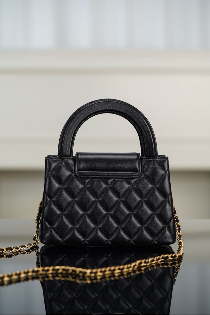 Chanel 25A Large Black Gold Lambskin Handbag