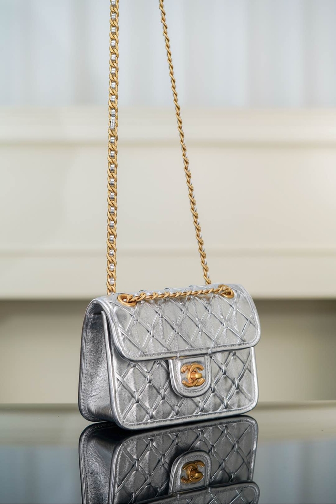 Chanel 25c CF Woven Chain Bag Silver