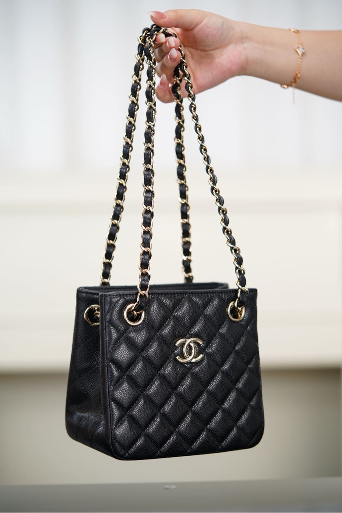 Chanel 25C Mini Tote Black Gold Lychee