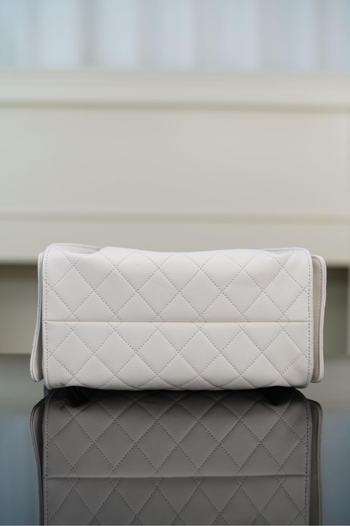 Chanel 25s Small Hobo Bag White