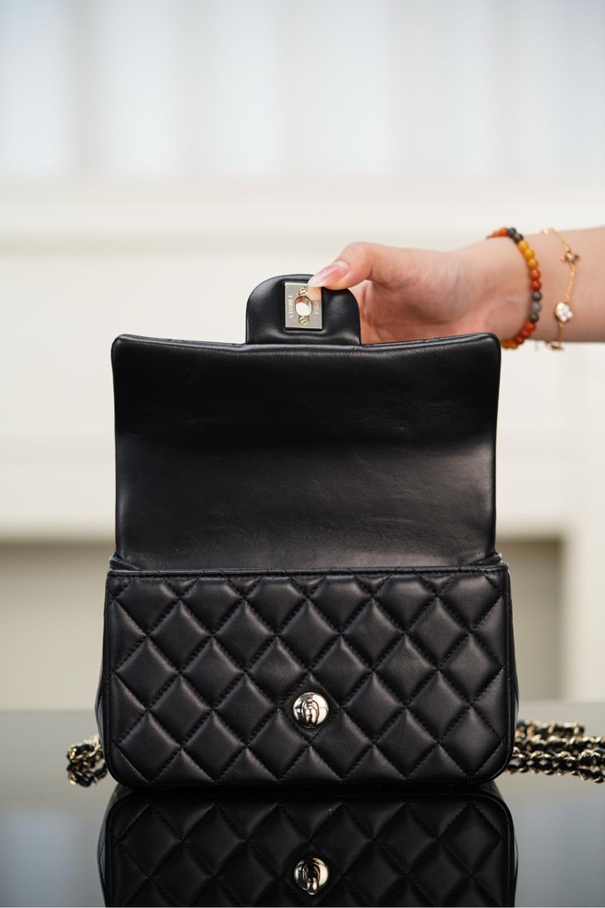 Chanel 23k Autumn Winter New Double C Handle CF Black