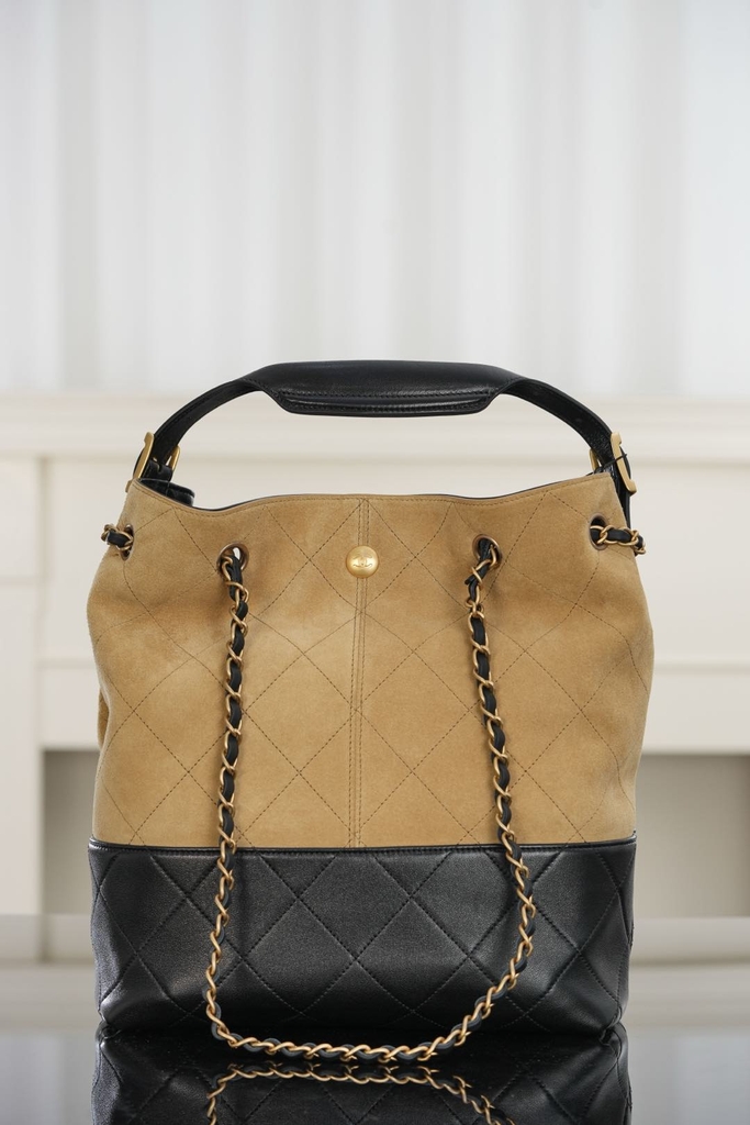 Chanel 25A High-End Handmade Suede Bucket Bag
