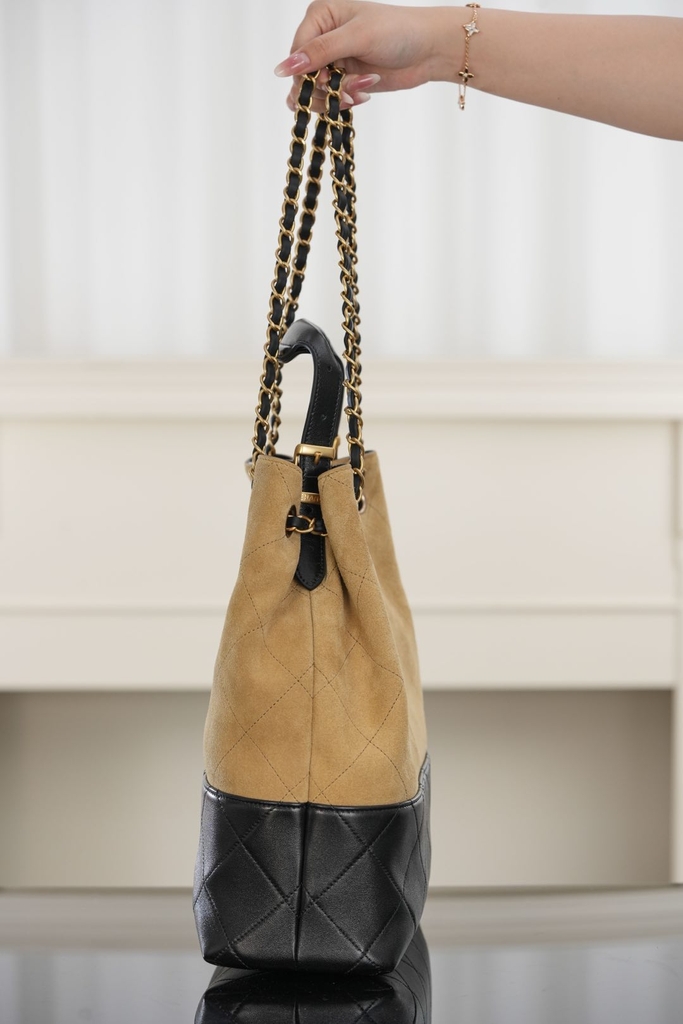 Chanel 25A High-End Handmade Suede Bucket Bag