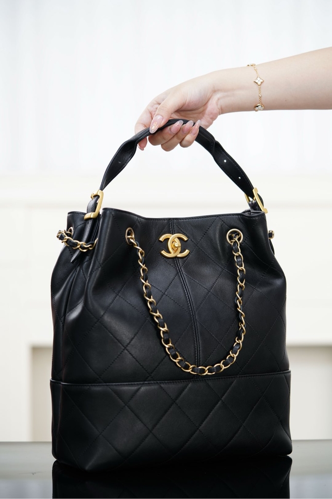 Chanel 25A High-End Handmade Bucket Bag Black Gold