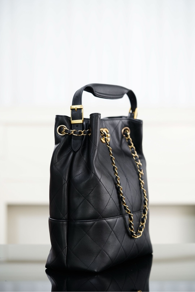 Chanel 25A High-End Handmade Bucket Bag Black Gold
