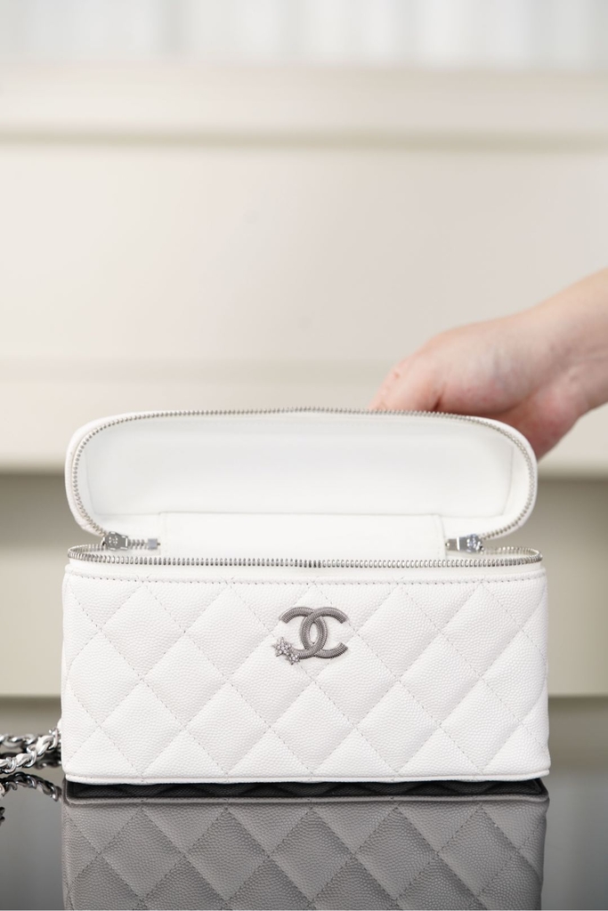 Chanel 25B Star Diamond Buckle LP Box Bag Silver