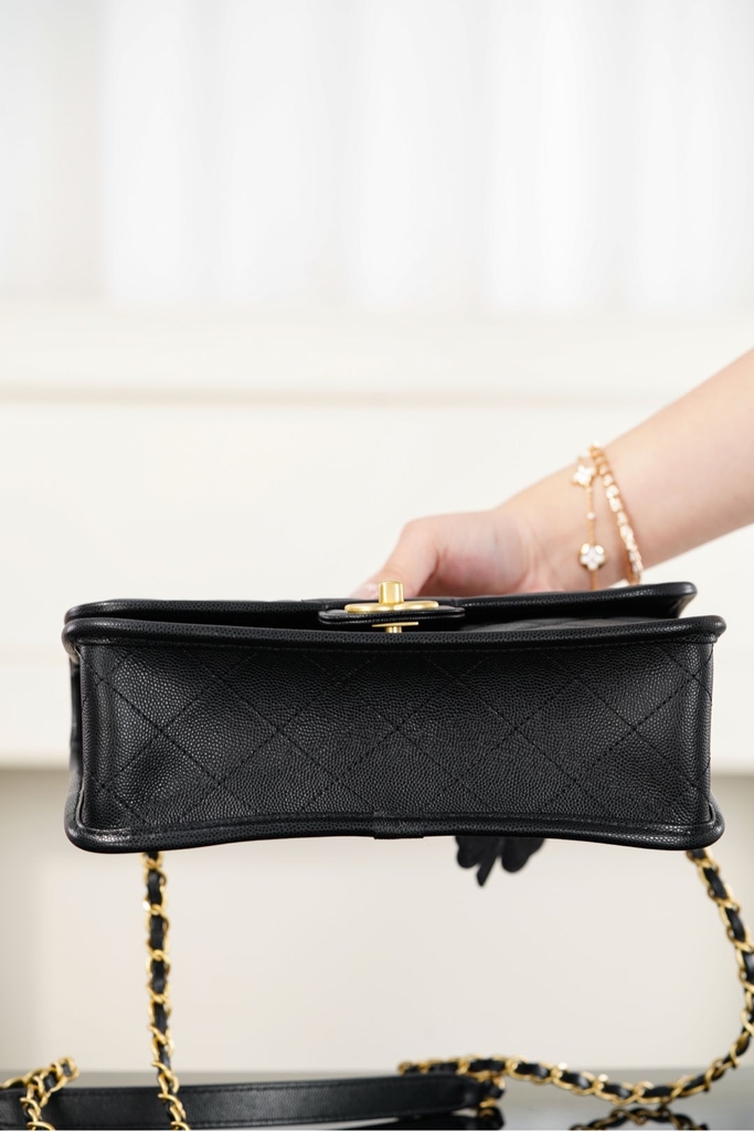 Chanel 25B Four-Leaf Clover Coin Messenger Bag Black Gold