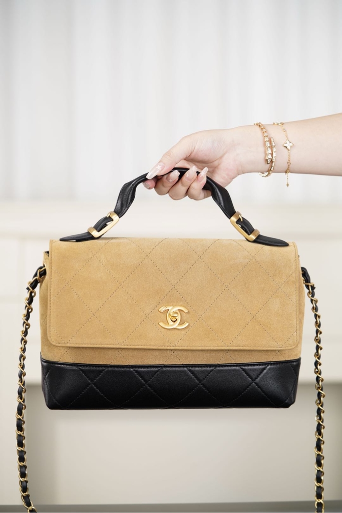 Chanel 25A Premium Handcrafted Color-Block Messenger Bag