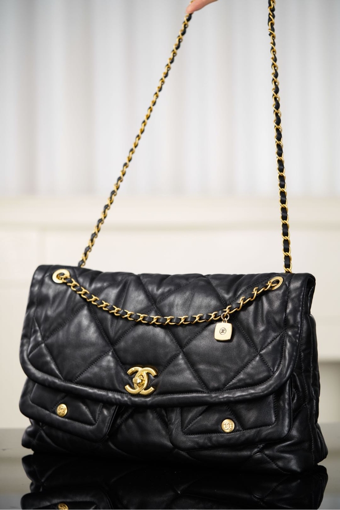Chanel 25K Double Pocket Tote Bag