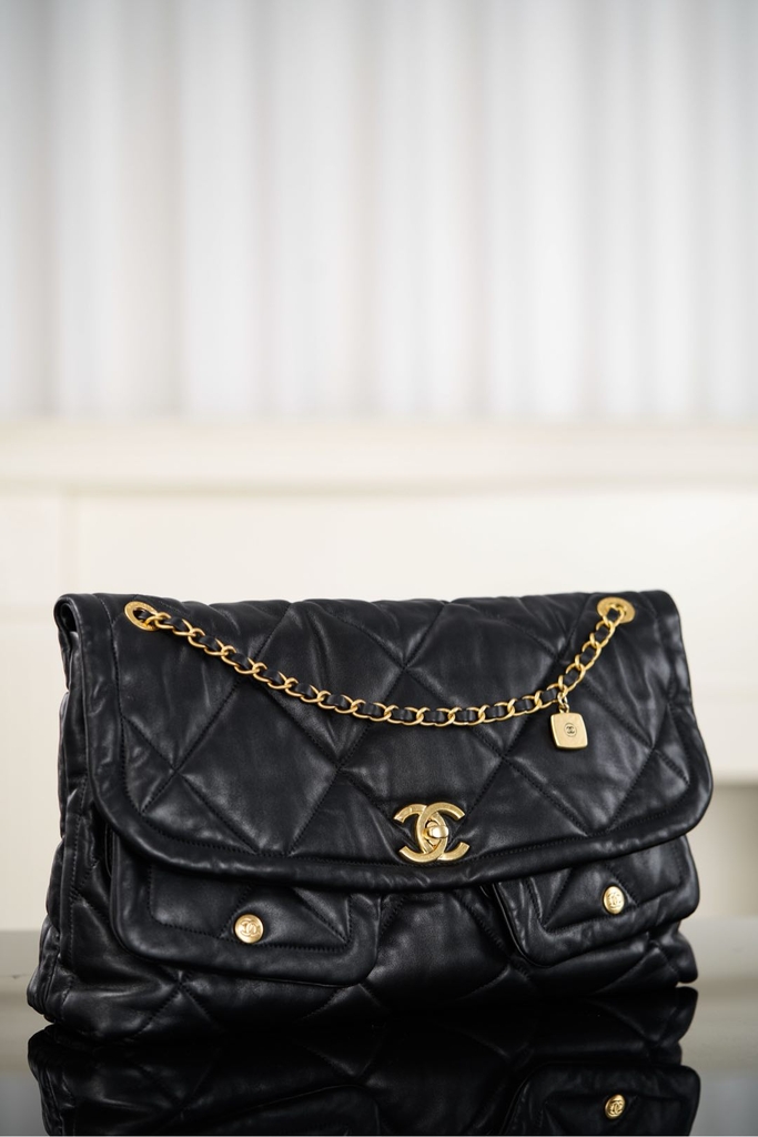 Chanel 25K Double Pocket Tote Bag