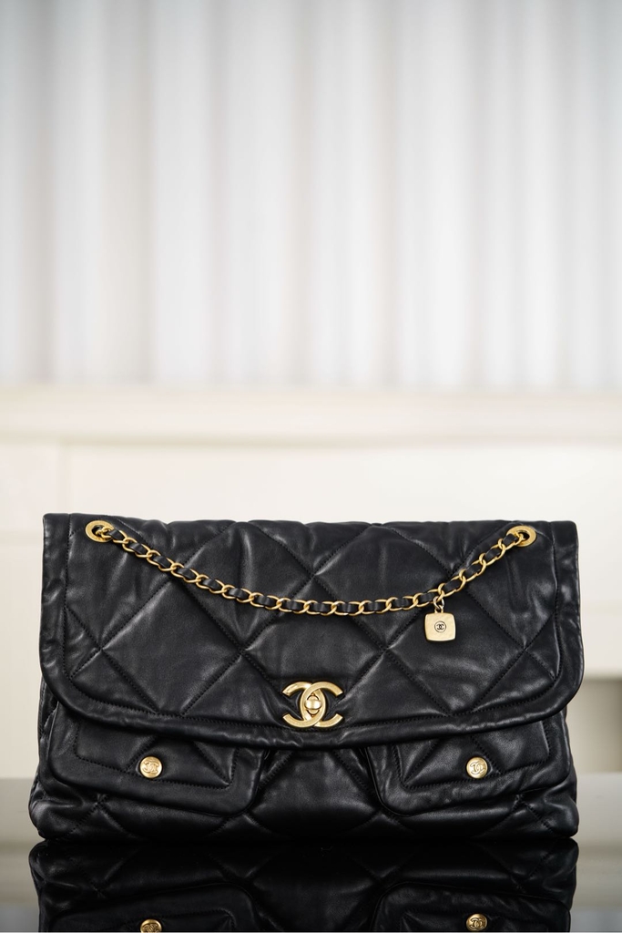 Chanel 25K Double Pocket Tote Bag