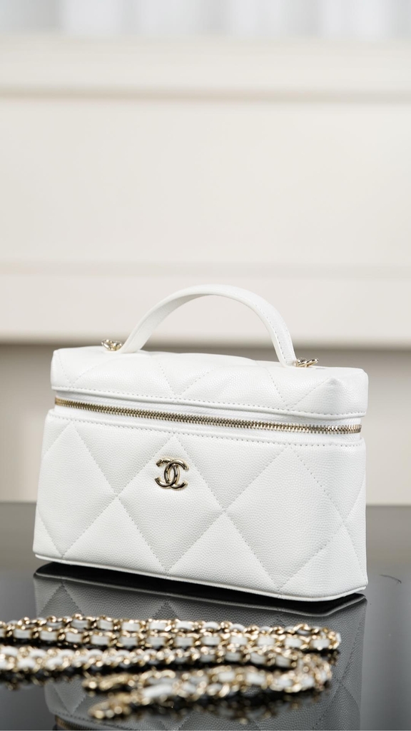 Chanel 25k Diamond Pattern Leather LP Box Bag