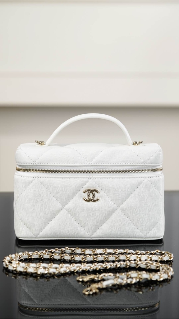 Chanel 25k Diamond Pattern Leather LP Box Bag