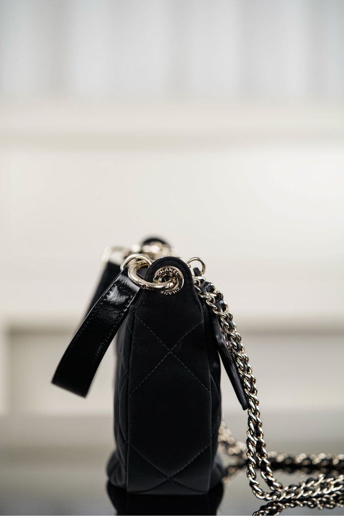 Chanel 25N Coco Neige Bag
