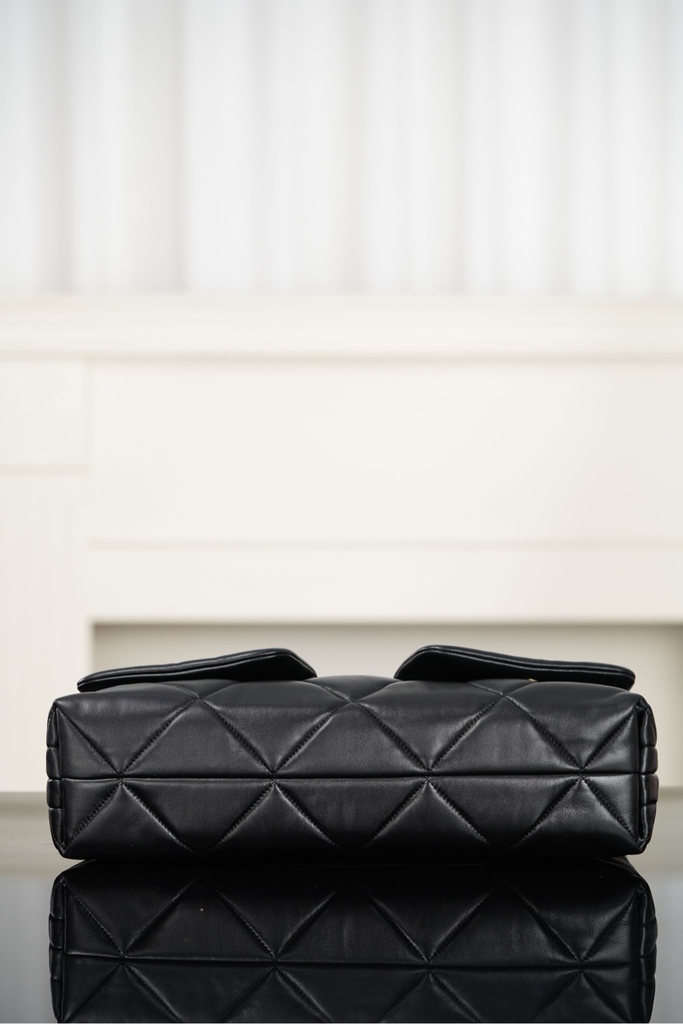 Chanel 25k Hobo Shopping Bag