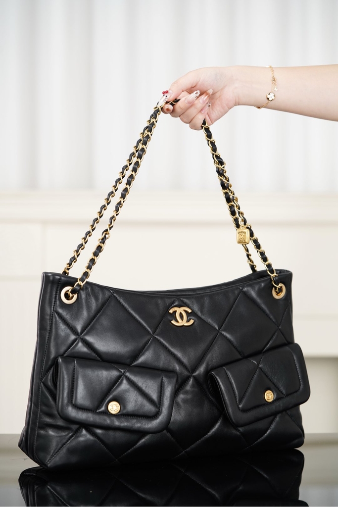 Chanel 25k Hobo Shopping Bag