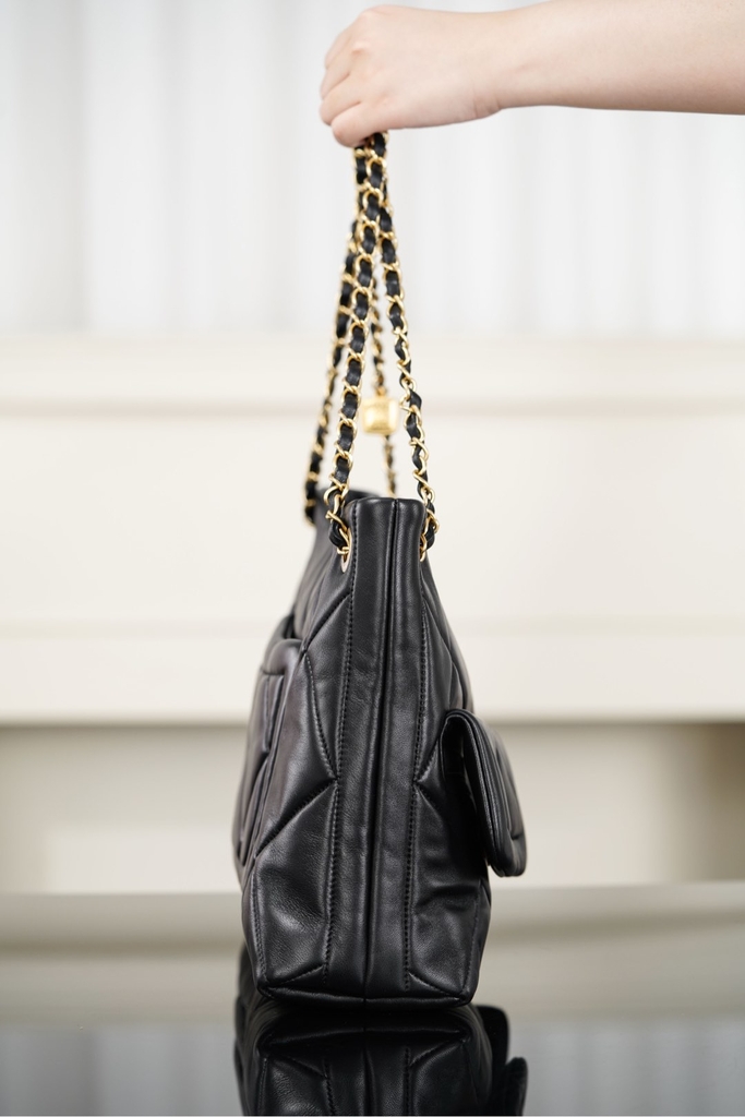 Chanel 25k Hobo Shopping Bag