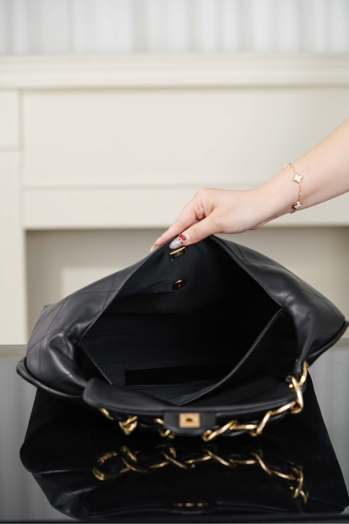 Chanel 25k Hobo Bag Classic Black Gold