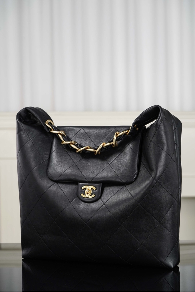 Chanel 25k Unisex Hobo Bag with Gold Chain