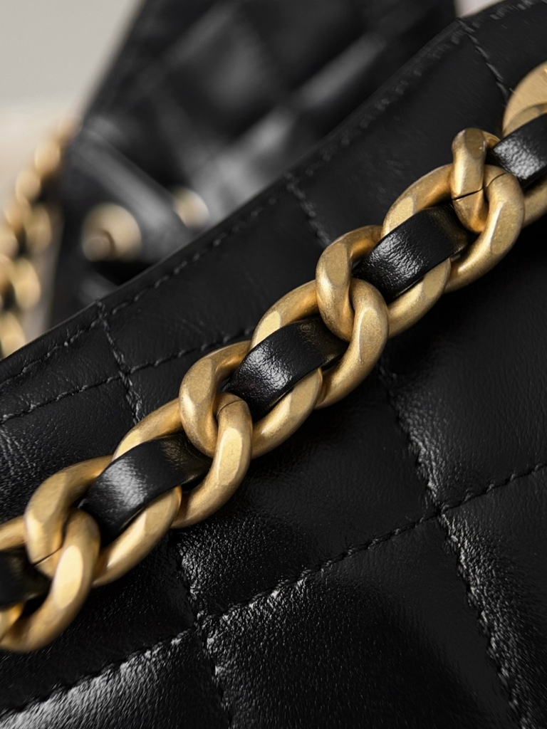 25C Hobo Black Cow 30x26x14cm