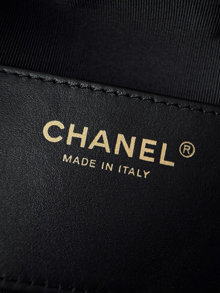 25C Hobo Black Cow 30x26x14cm