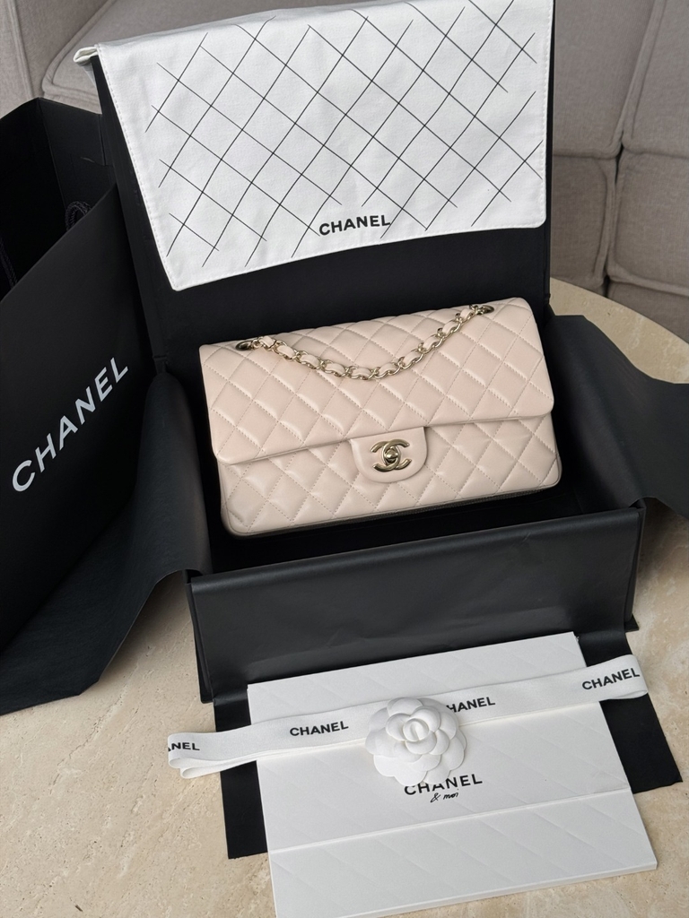 Chanel 99