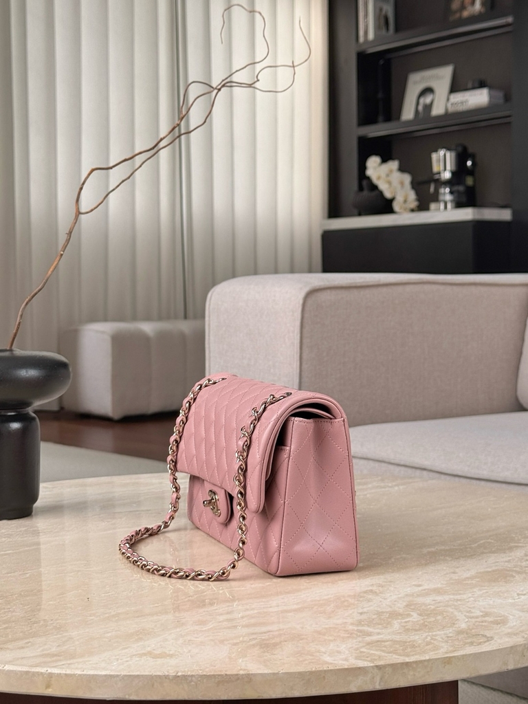 CF25 Sheep New Deep Powder Light Gold