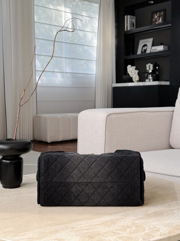 Hobo Black Denim Jeans 25s 30x40x15cm