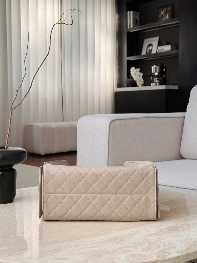 Hobo Ball 25s Almonds 30x40x15cm