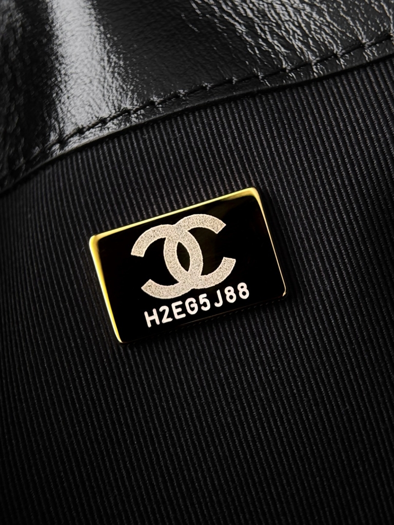 Hobo 25C Black Cow 40x30x15cm