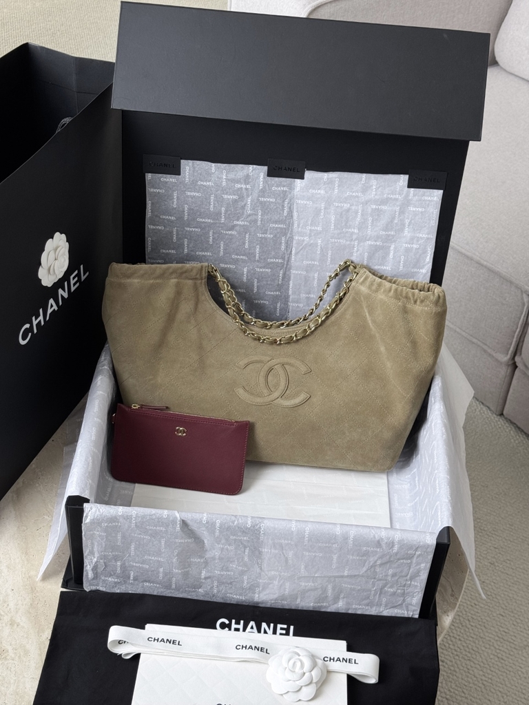 CHANEL 26B 05