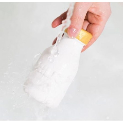 Bọt tắm Lush Milky Bath