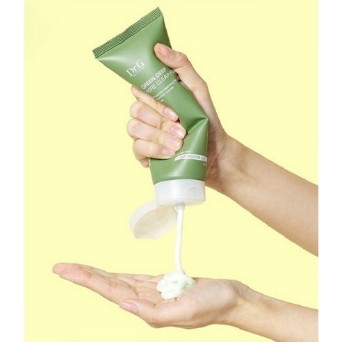 Sữa rửa mặt Dr.G Green Deep Pore Clear Cleansing Foam 200ml
