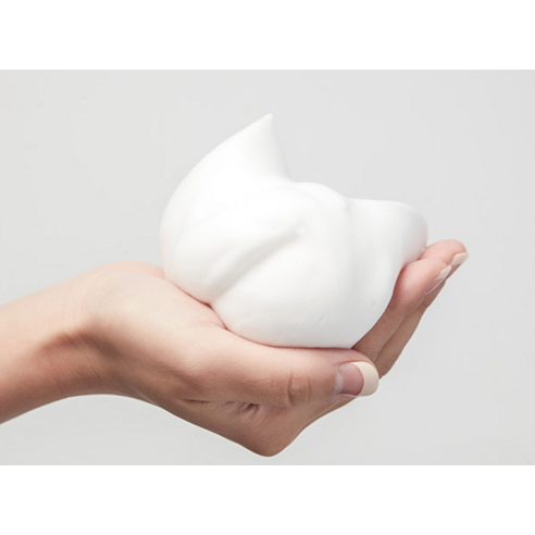 Sữa rửa mặt Hanskin ngừa mụn đầu đen