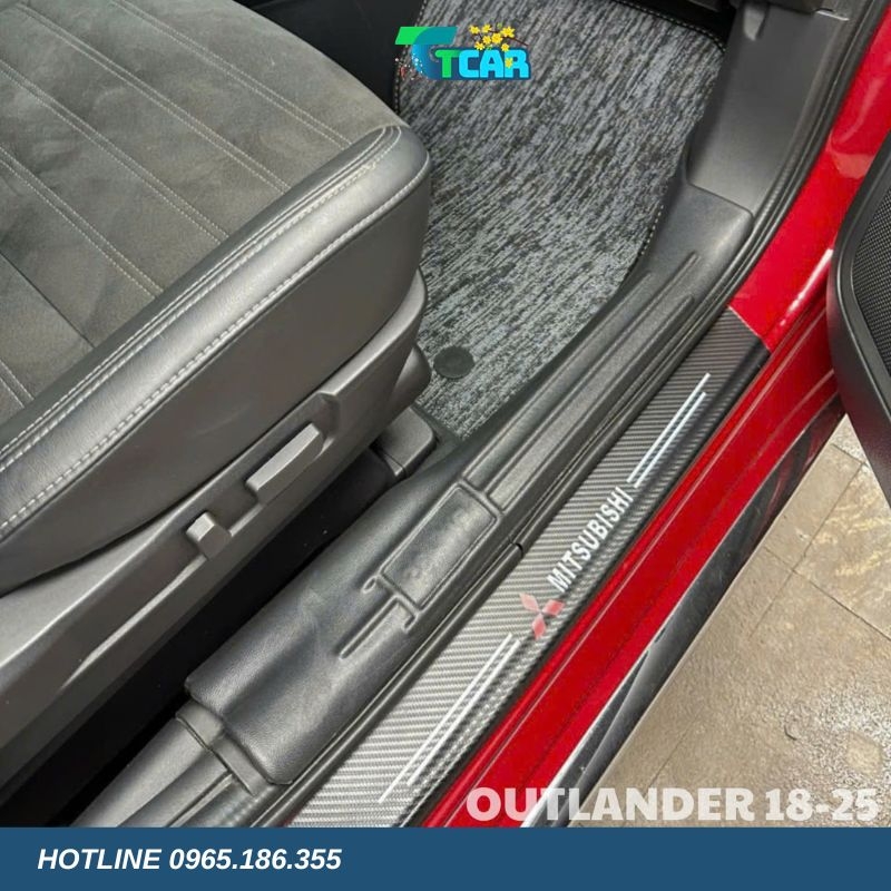 Thảm lót sàn TPE 5D Mitsubishi Outlander